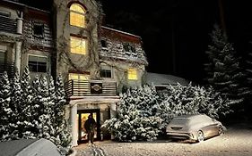 Niron Marina Szalonego Greka